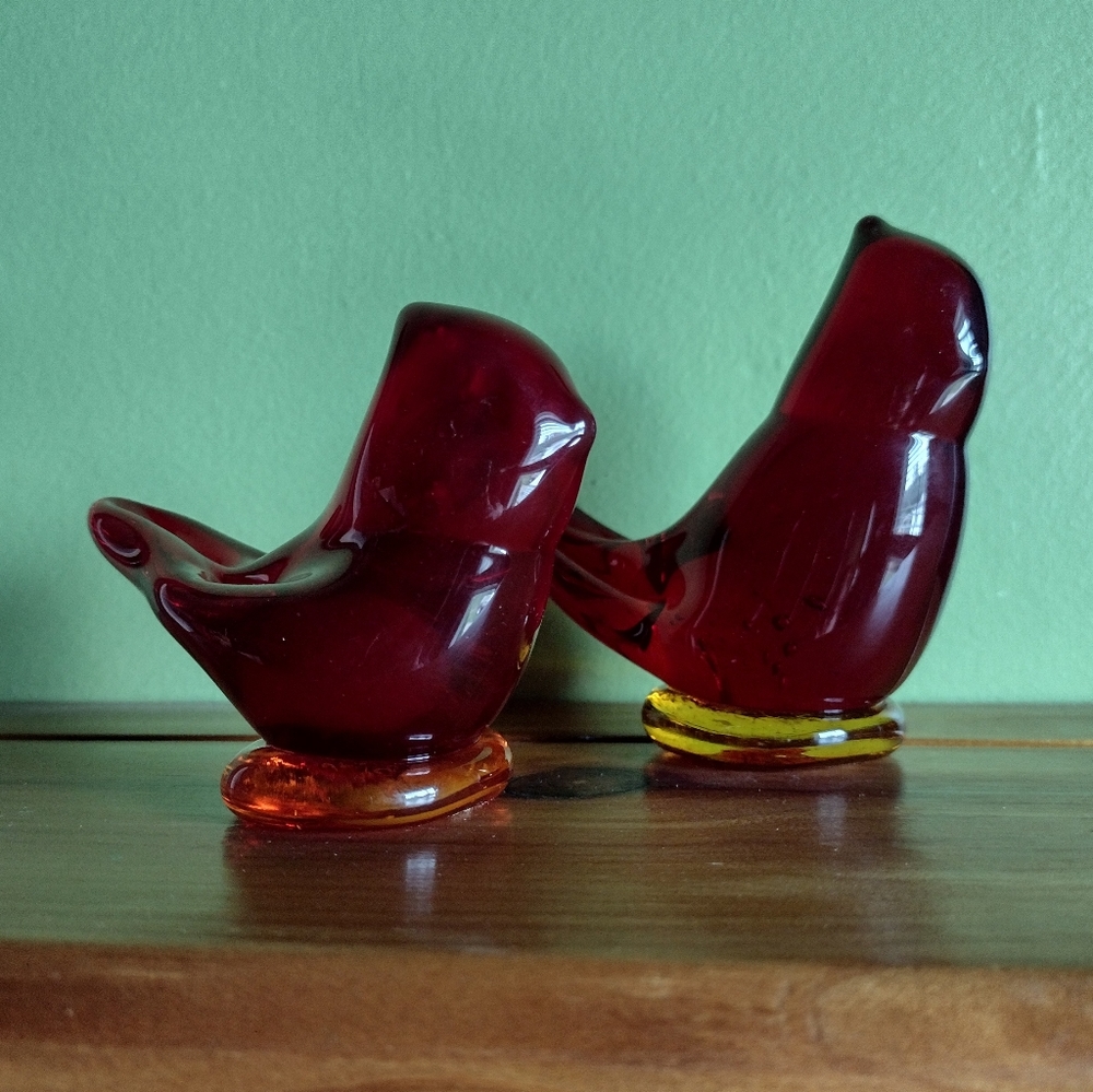 Titan art glass cardinal of love